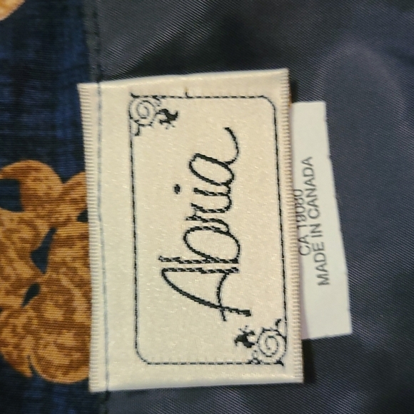 NWT Abria button down top - Picture 8 of 10